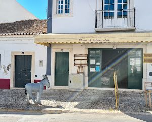 Estofos e Loja de Móveis Bravo Filhos Lda - Fabrico de Móveis
