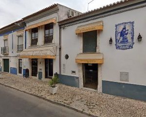 Estofos e Loja de Móveis Móveis Cândinha Bravo