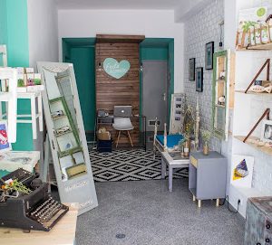 Estofos e Loja de decoração e bricolage feito d coração